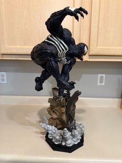 Sideshow Venom Premium Format 1/4 Scale Marvel Statue