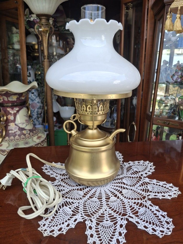  VERY UNIQUE LOOKING VINTAGE  Brass Table Lamp With A white  GLASS GLOBE  GOOD CONDITION WORKS GREAT 