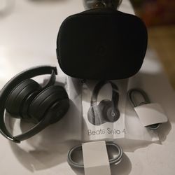 Beats Solo 4