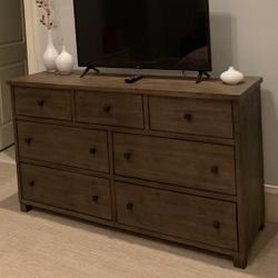 Dresser, Chest Of Drawers