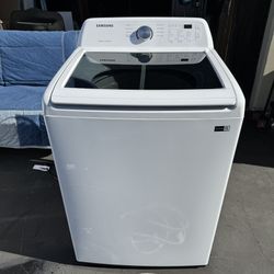 LIKE NEW Samsung 4.5 Cu. Ft. High-Efficiency Top Load Washer with Vibration Reduction Technology+
