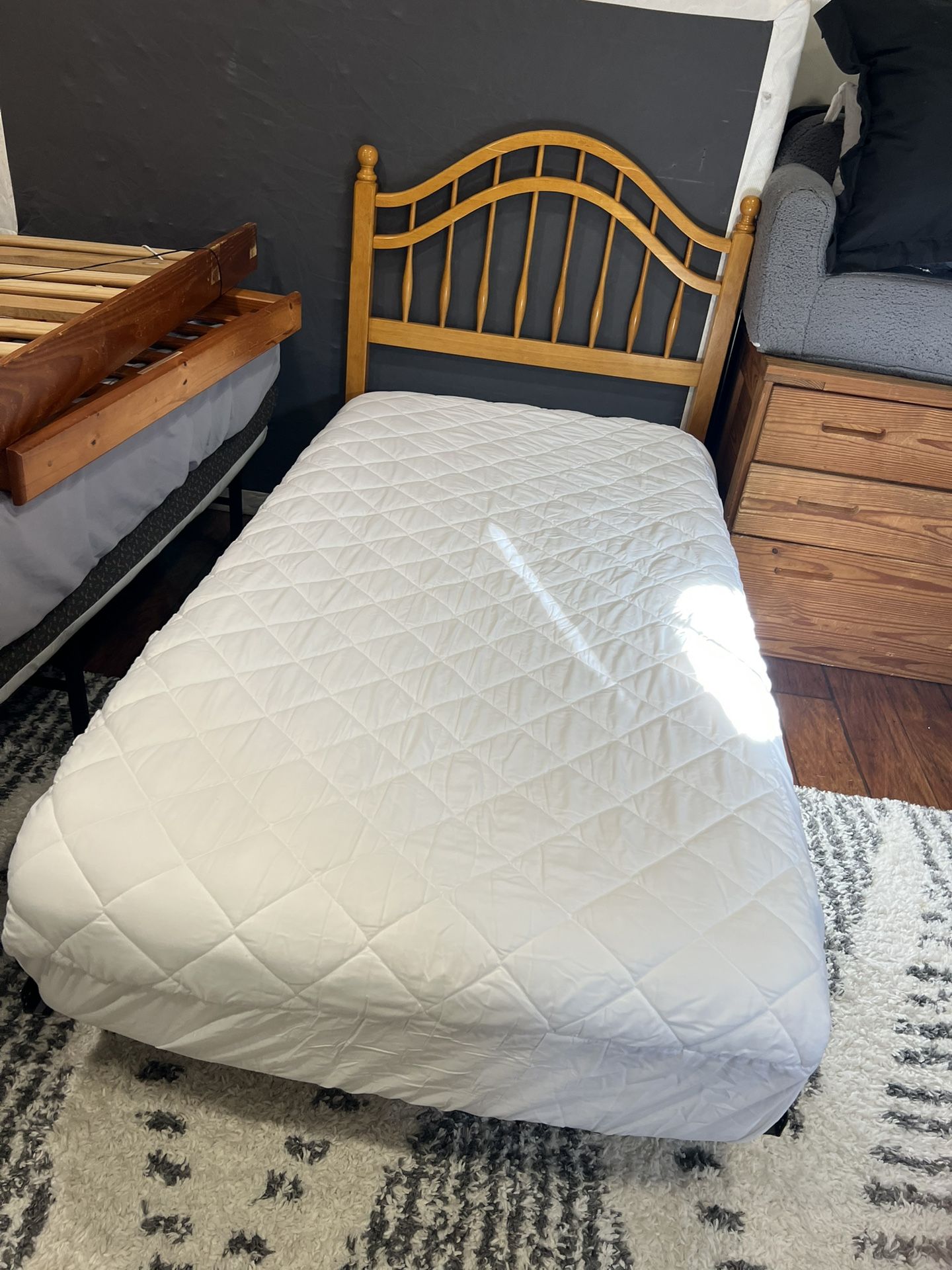 Twin Bed With Mattress