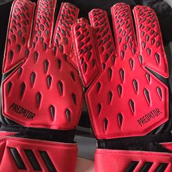 Soccer gloves