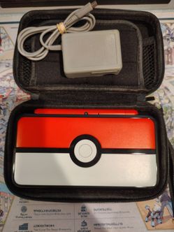 Pokeball Nintendo new 2ds xl + case and charger