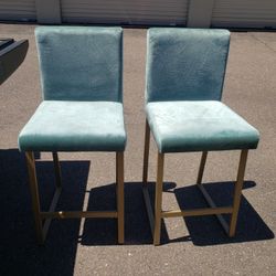 Noble House 2 Bar Stools Excellent Condition Metal Base Velvet Teal Color 