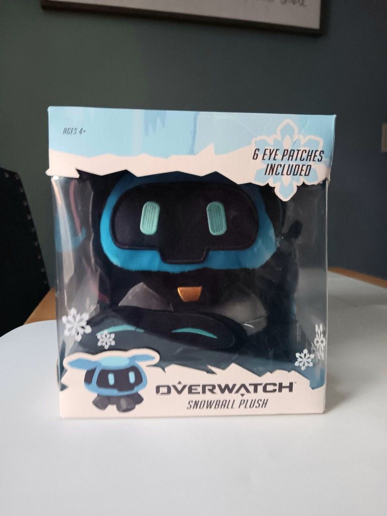 Overwatch BlizzCon 2017 Snowball Blizzard Plush  With Changeable Face Gaming.