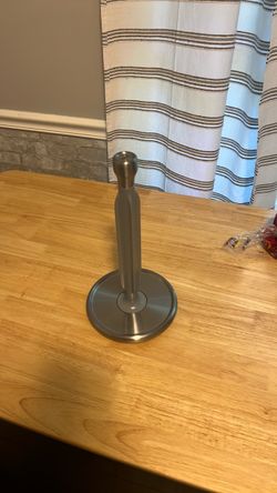 Paper towel holder