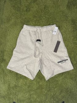 Fear of God Essentials Shorts SS22 Stretch Limo Light Oatmeal