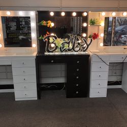 Vanity Especial Black And White 