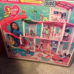 Brand New Perfect Xmas Gift For A Lil Girl Kitchen Bathroom Closet Bedroom Slumber Room Living Room Balcony Pool And Slide Dining Room Elevator 