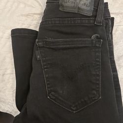 Size 25-27 Levi’s Jeans-perfect For Back To School