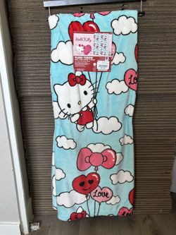 VALENTINES HELLO KITTY BLANKET