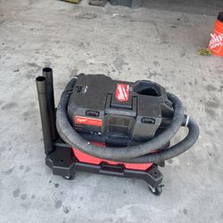 M18 FUEL 6 Gal. Cordless Wet/Dry Shop Vac W/Filter, Hose and Extra High Efficiency Filter