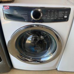 Electrolux washer front load new scratch and dent 