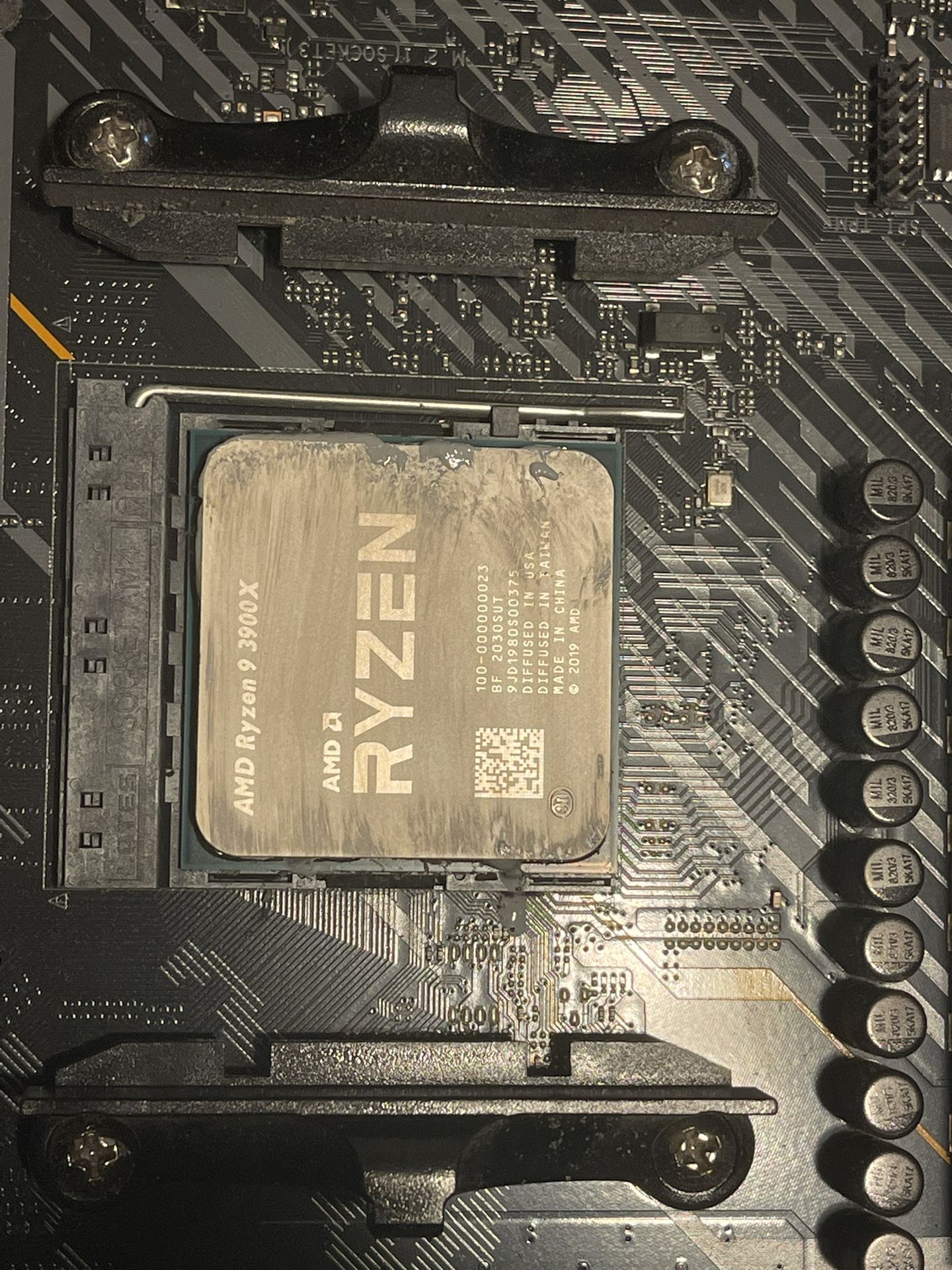 Ryzen 9 3900X CPU with Asus Tuf Gaming AM4 X570-Plus WiFi  AM4 Zen 3 