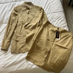 Vintage Gucci ladies beige suede skirt suit size 46 NEW