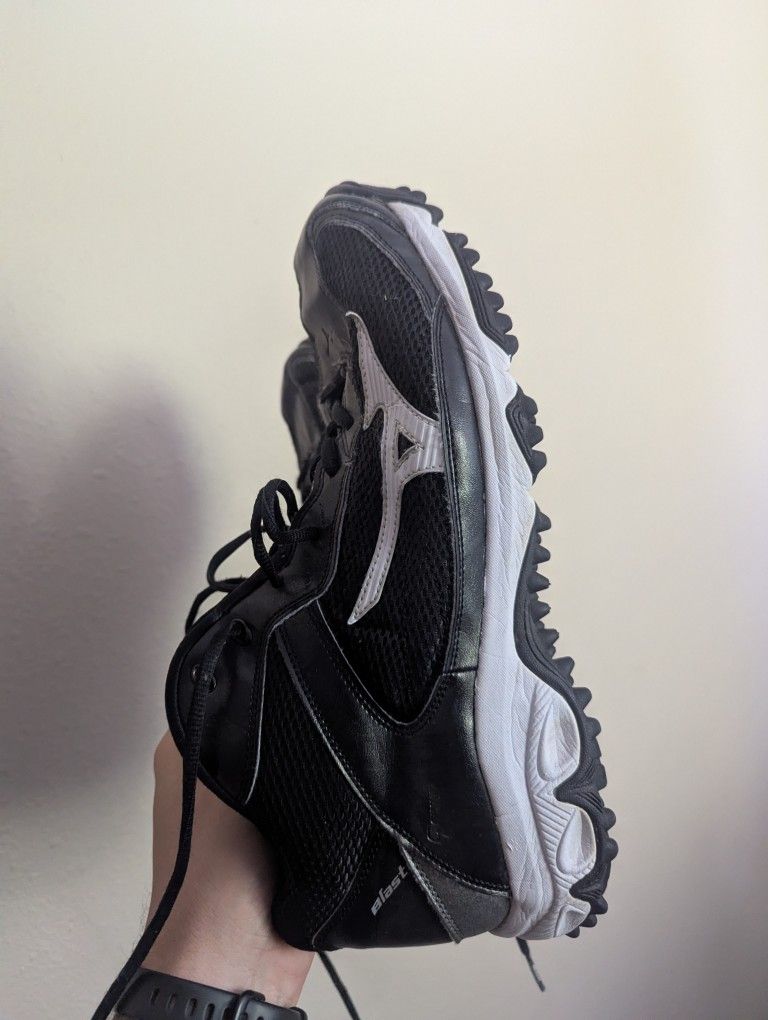 Size 13 - Mizuno Turf Cleats