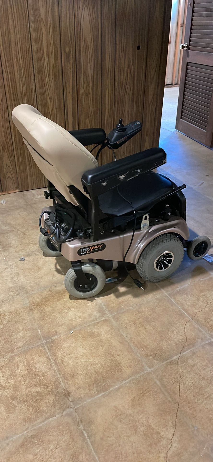Jazzy ATS WHEELCHAIR