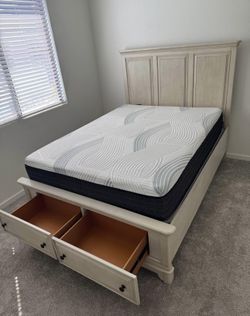 Living Spaces Kincaid Queen Platform Bed with Revive Mattress
