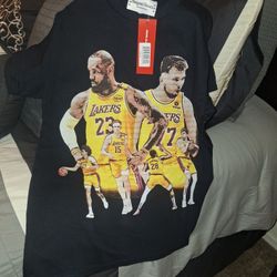 Lakers Sports T Shirt Black Size Small 