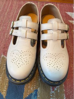 Cream Dr. Marten  Maryjane