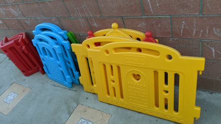 Dwinguler Castle Play Pen