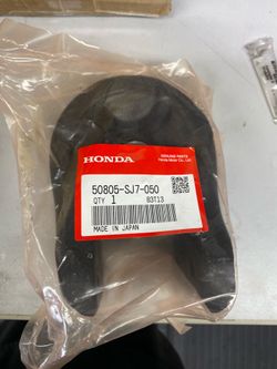 Honda ACTY Engine and Transmission Mount