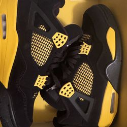 Jordan thunder 4s