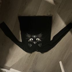 Black Cat Graphic Long Sleeve Shirt