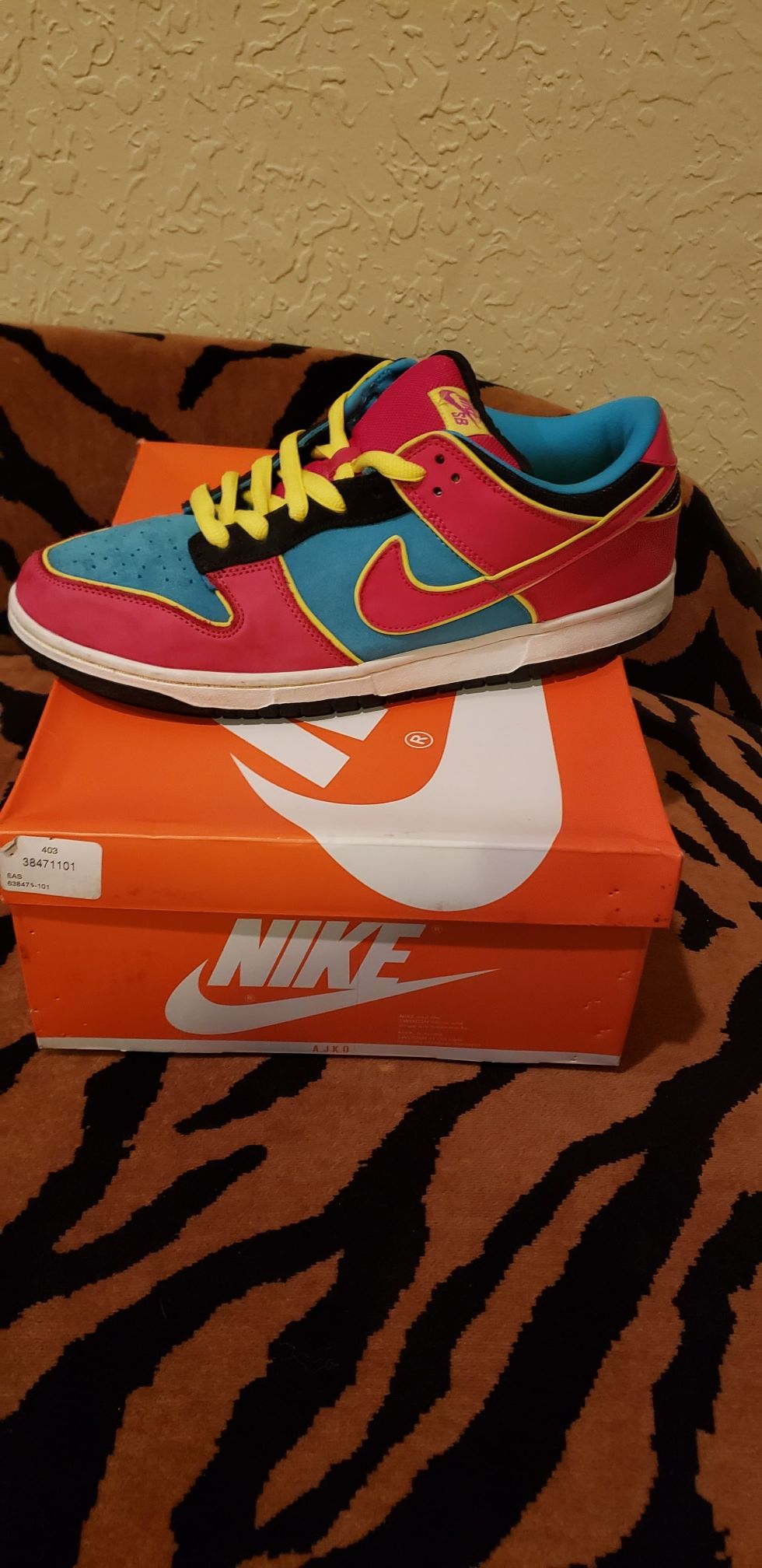 Nike Sb Dunk Low Ms Pacman Size