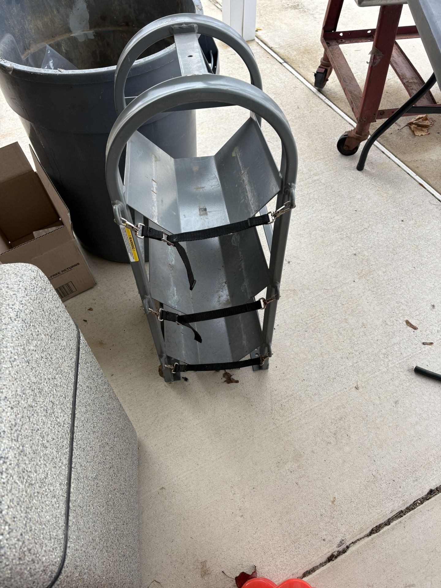 Refrigerant tank van rack