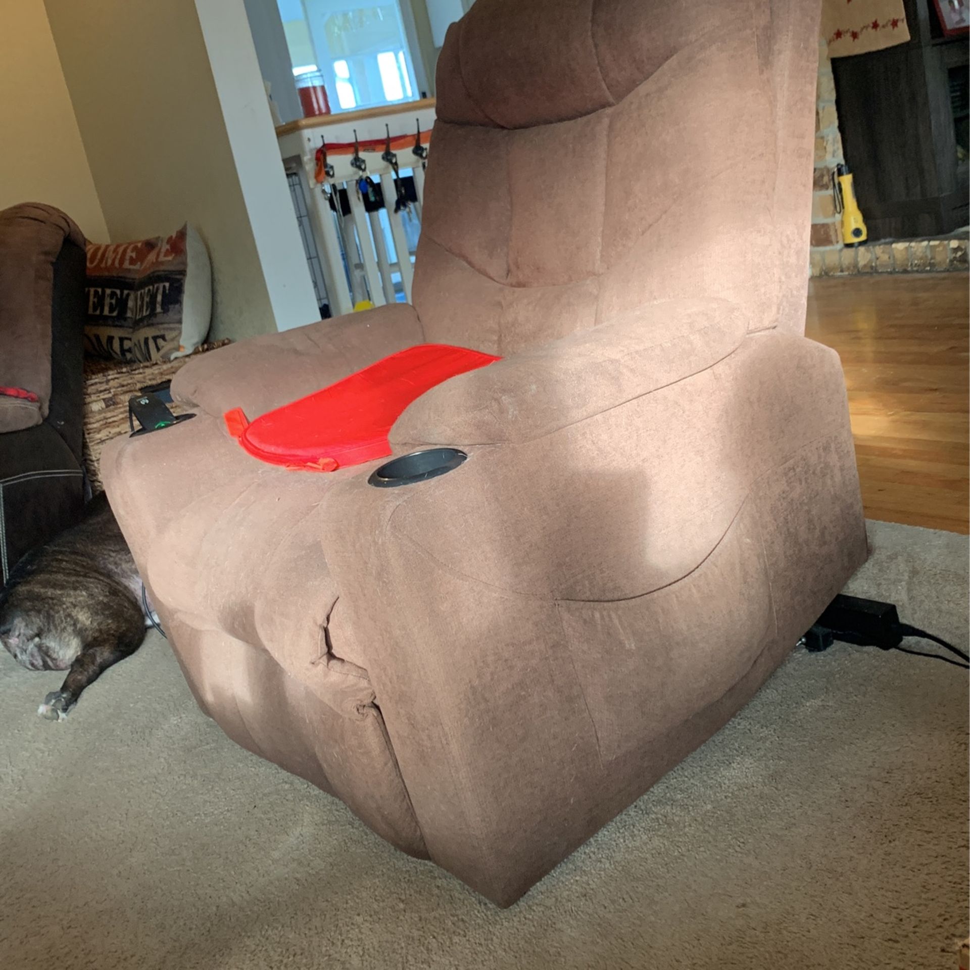 Electric lift chair for Sale in Yelm, WA OfferUp