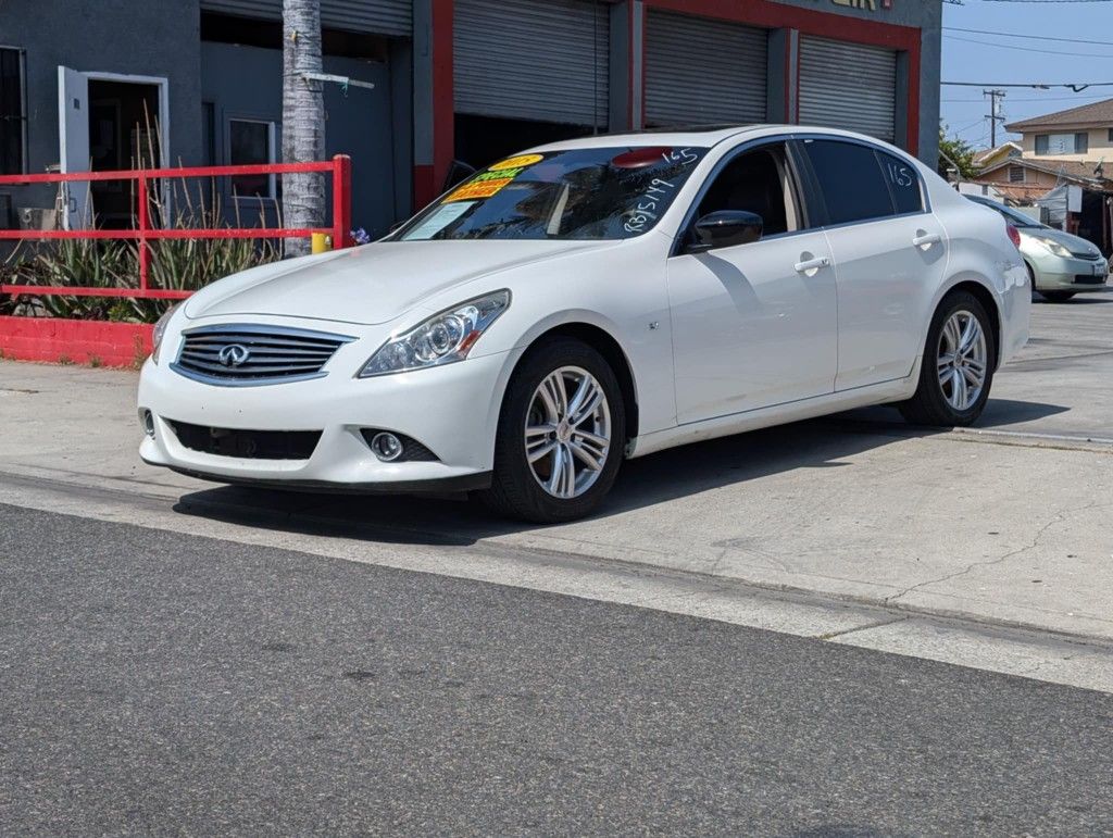 2015 Infiniti Q40