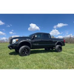 2017 Nissan Titan