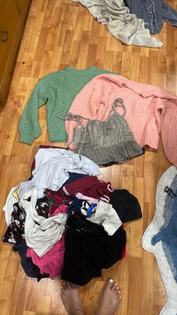 Women’s closet clean out everything is small/ medium