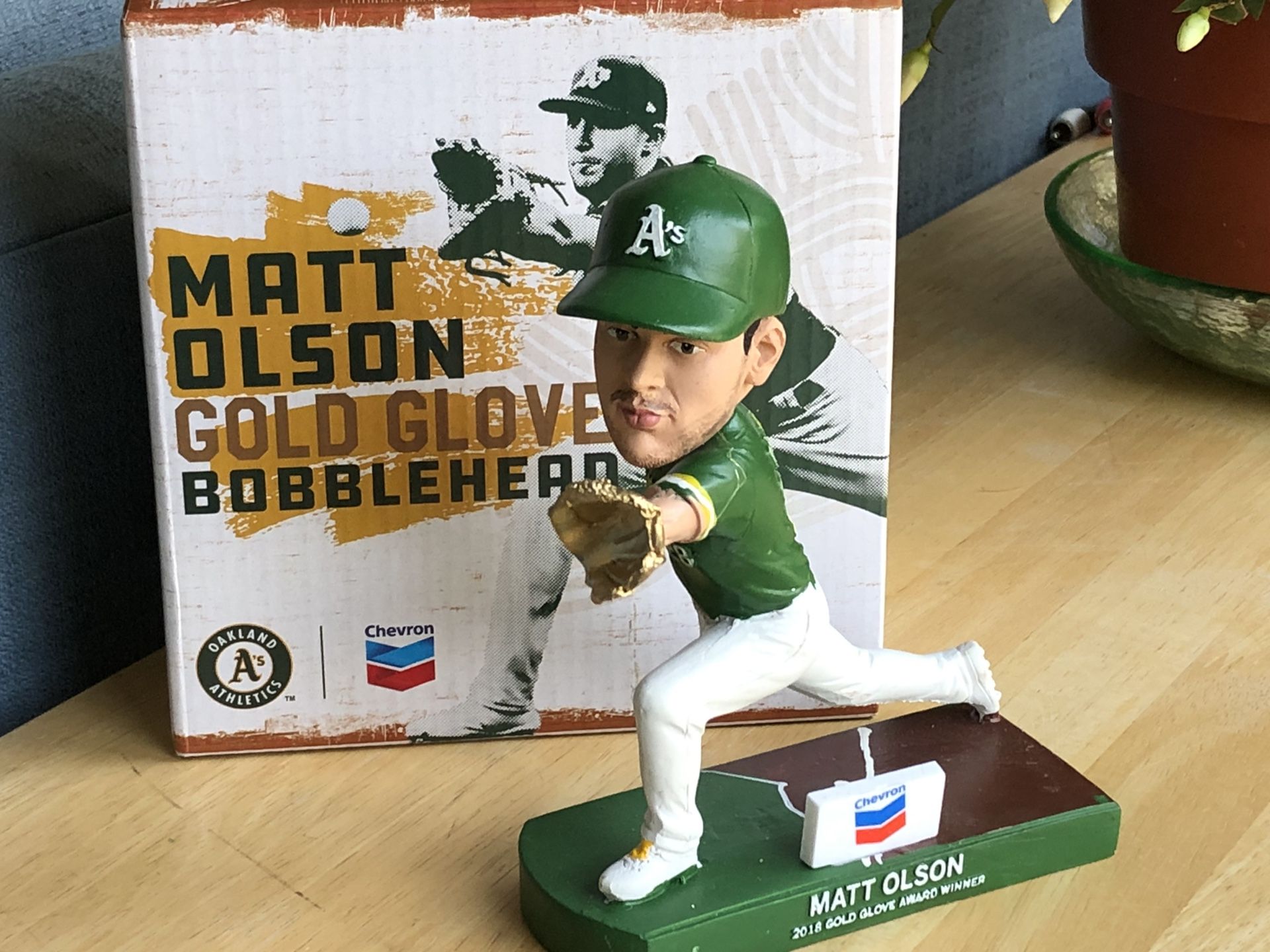 Matt Olson Gold Glove Bobblehead