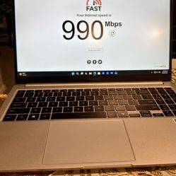 Samsung Galaxy Book4 15.6” Intel Core 7 - Excellent Condition!