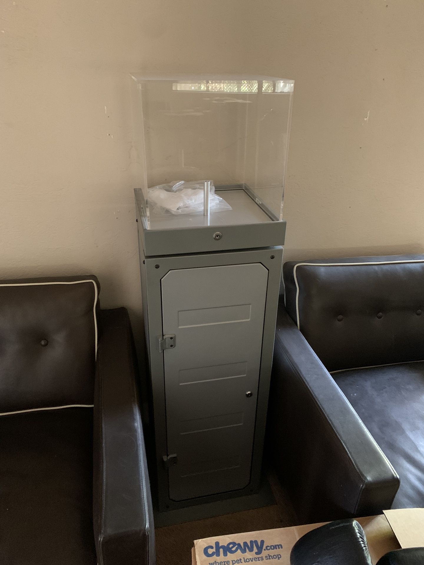 Oakley Display Case With Bottom Storage In Silver