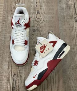 Brick after brick Jordan 4 in size 9