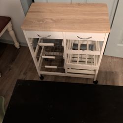 Assorted Furniture, Must Pick Up 