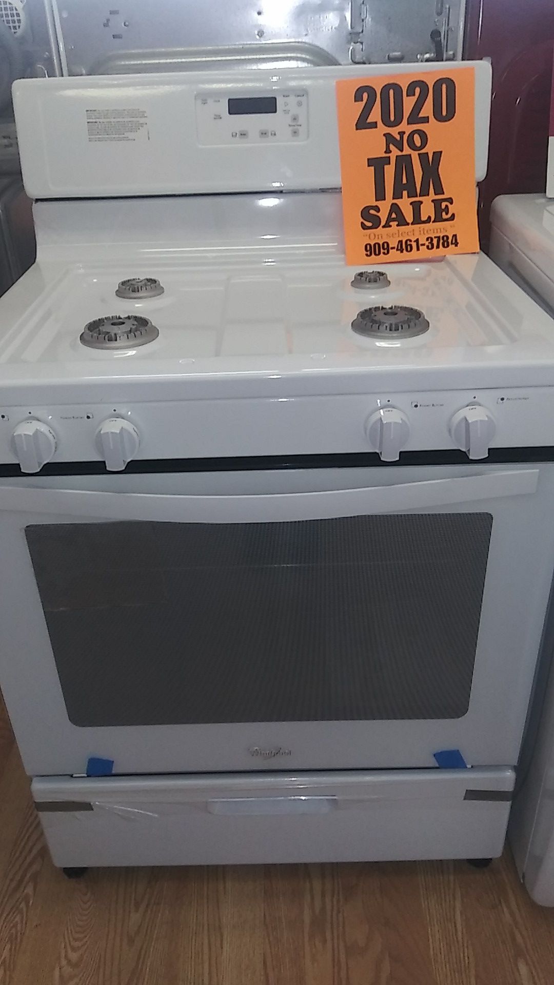 Whirlpool 4 Burner Range ⭐⭐New year new appliance in payments with 39 down no credit needed delivery available🚚