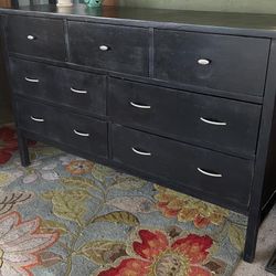 Gorgeous Tall Dreser Solid Wood All Drawers And Perfectly Condition