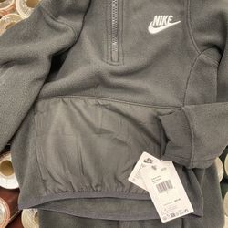 Nike 2 piece  set boys size 5