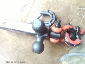 3 balls and a hook hitch