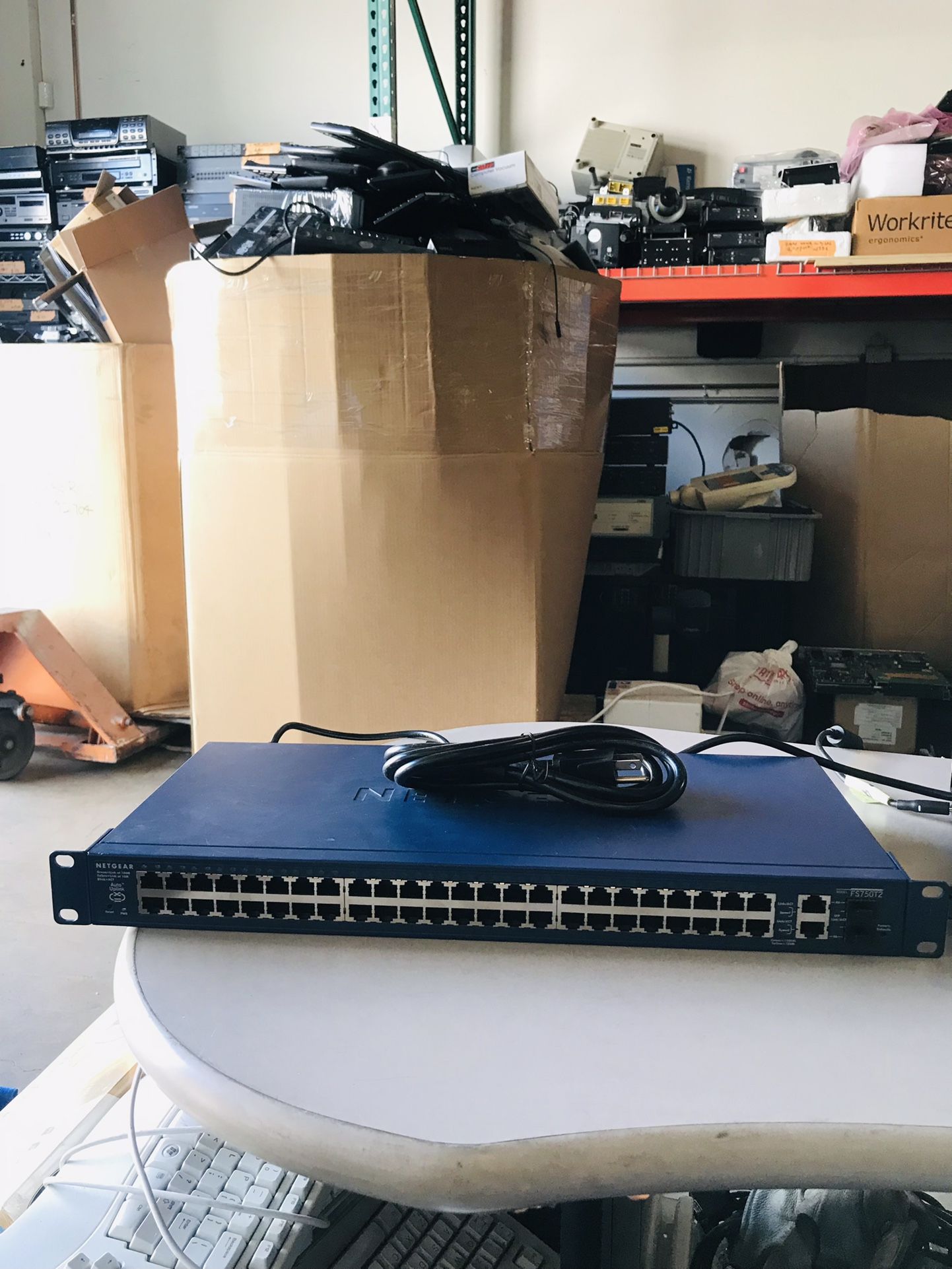 NetGear 48 Port 10/100 Smart Switch With 2 Gigabit Ports FS750T2