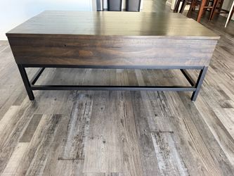 Coffee table lift top