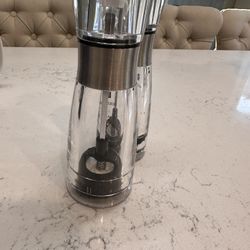 Brand New Set Of 2 Sturdy Heavy Glass Salt And Pepper Grinder 