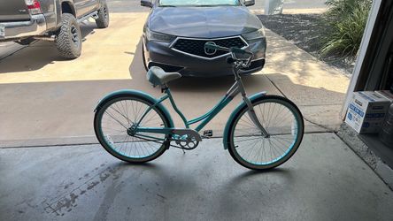 Women’s Legacy Schwinn Bike
