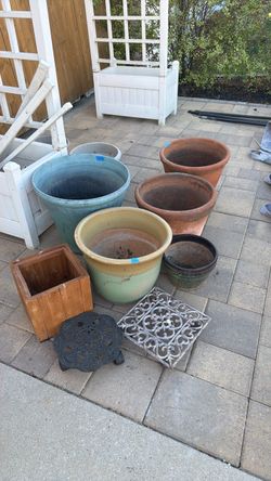 Garden pots and pergola