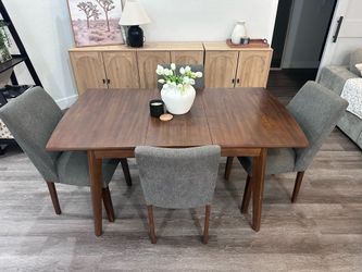 Wood table + chairs with expanding leaf